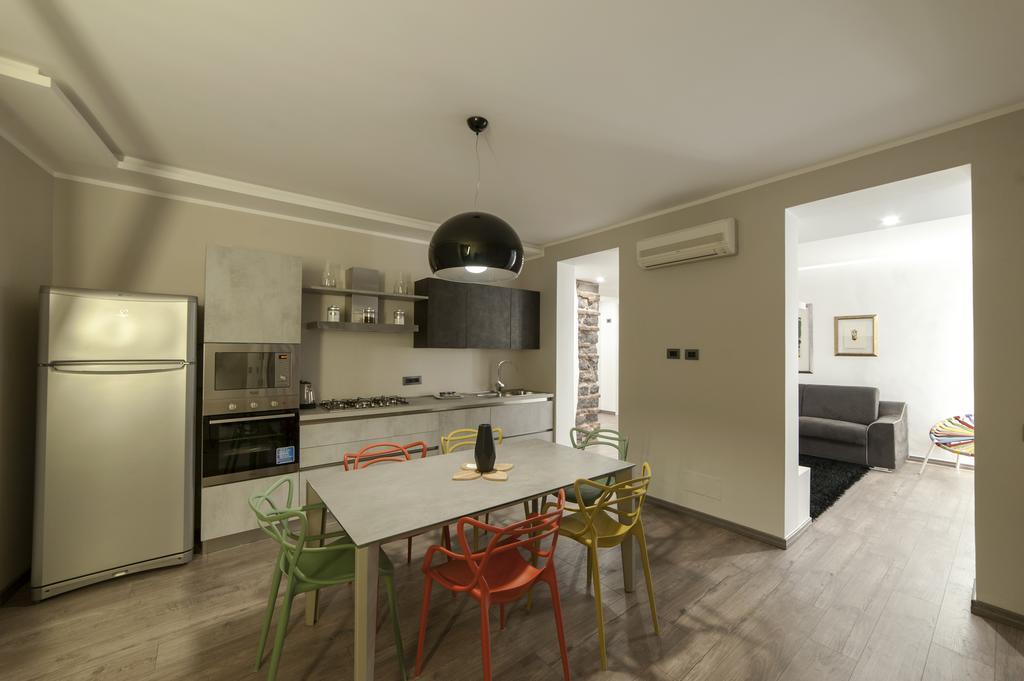 Loft In Master Palace Катания Экстерьер фото